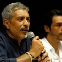 Prakash Jha - 'Satyagraha' team engages youngsters in a discussion Photos | Picture 561963