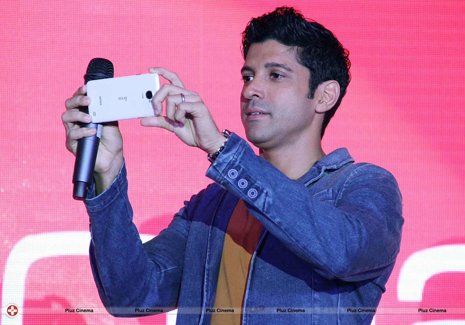 Farhan Akhtar launches Index Smartphone Photos | Picture 563108