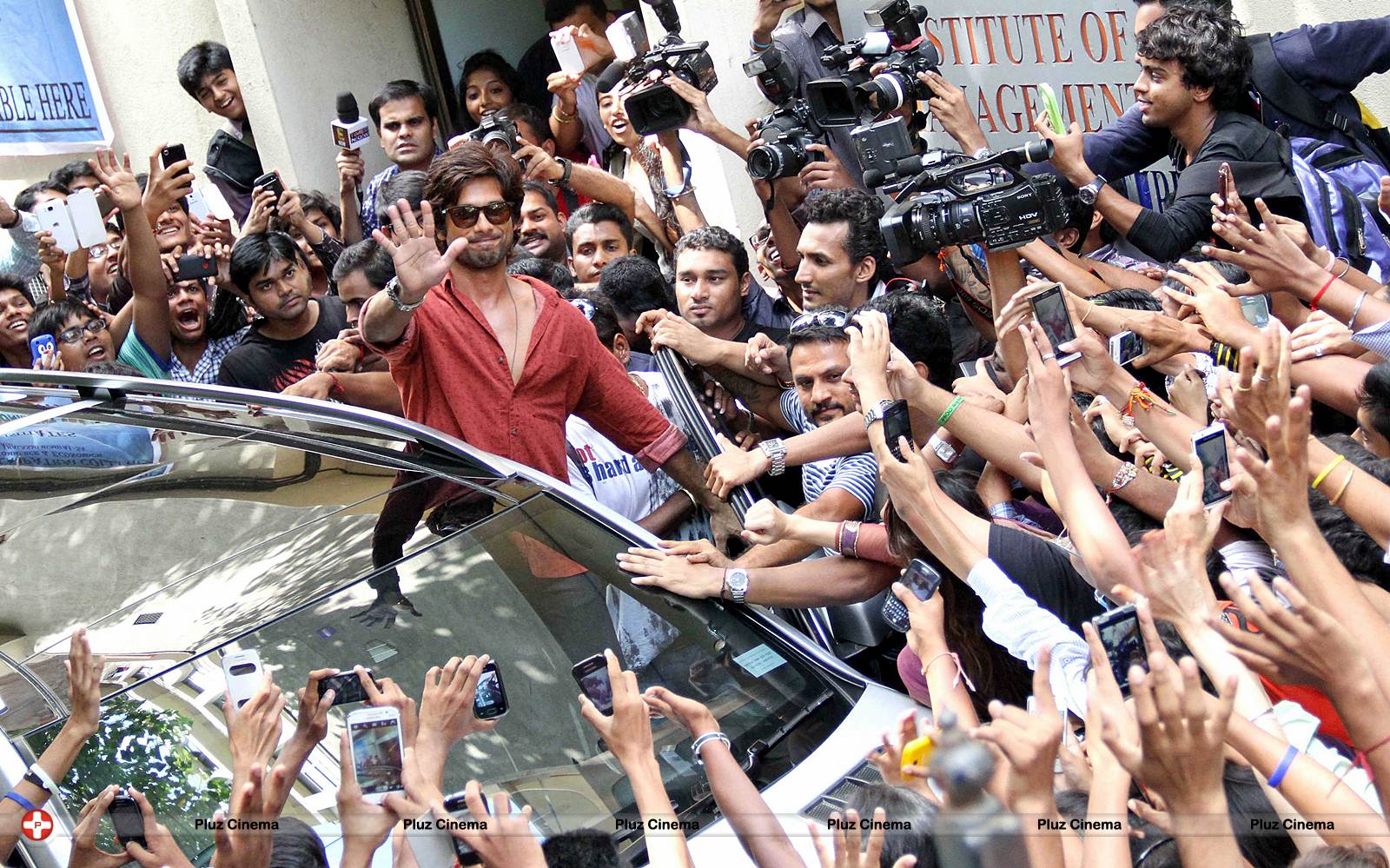 Shahid Kapoor supports Times Green Ganesh Launch Photos | Picture 563118