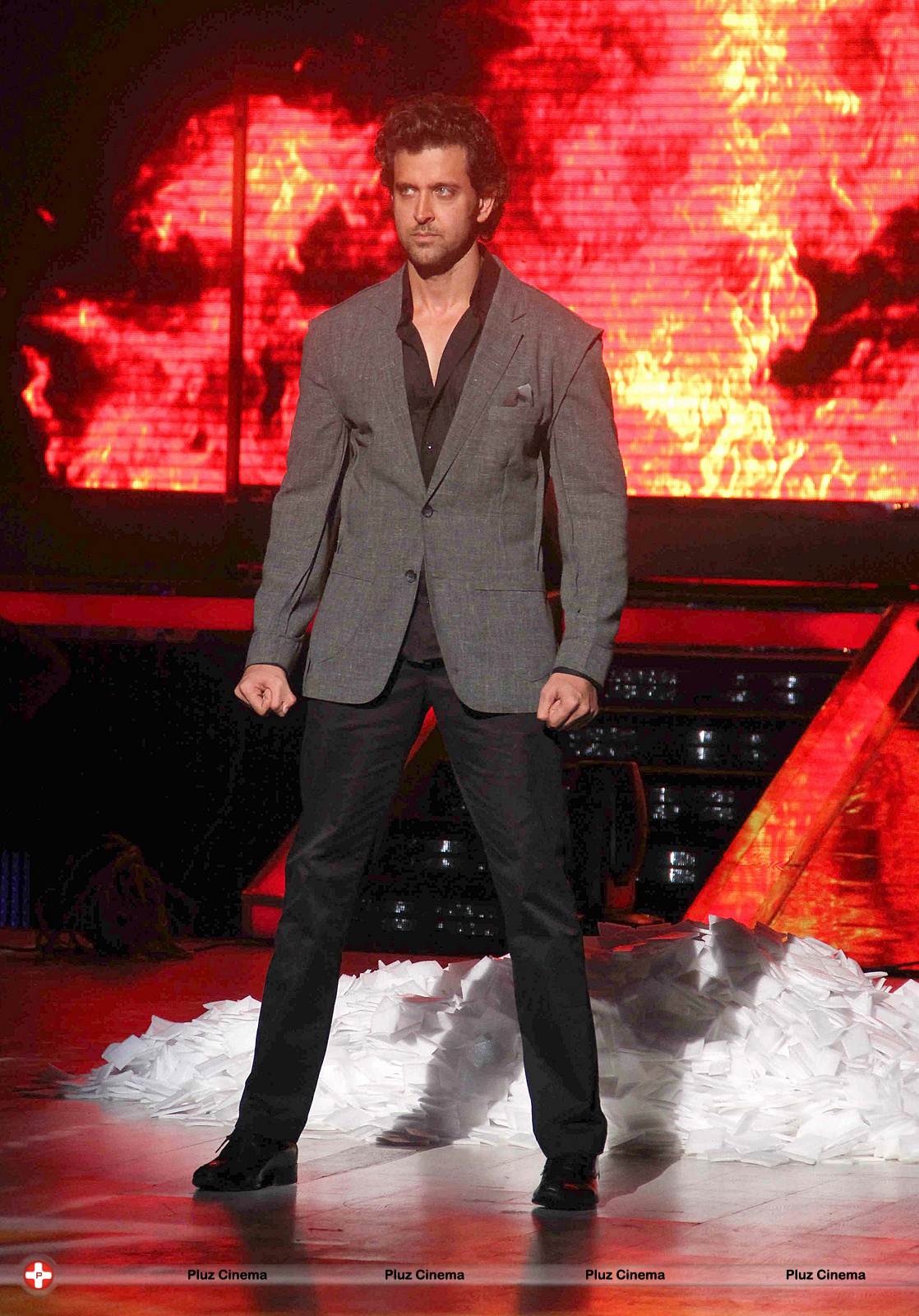 Hrithik Roshan - Promotion of film Krrish 3 on the sets of Jhalak Dikhhla Jaa | Picture 571190