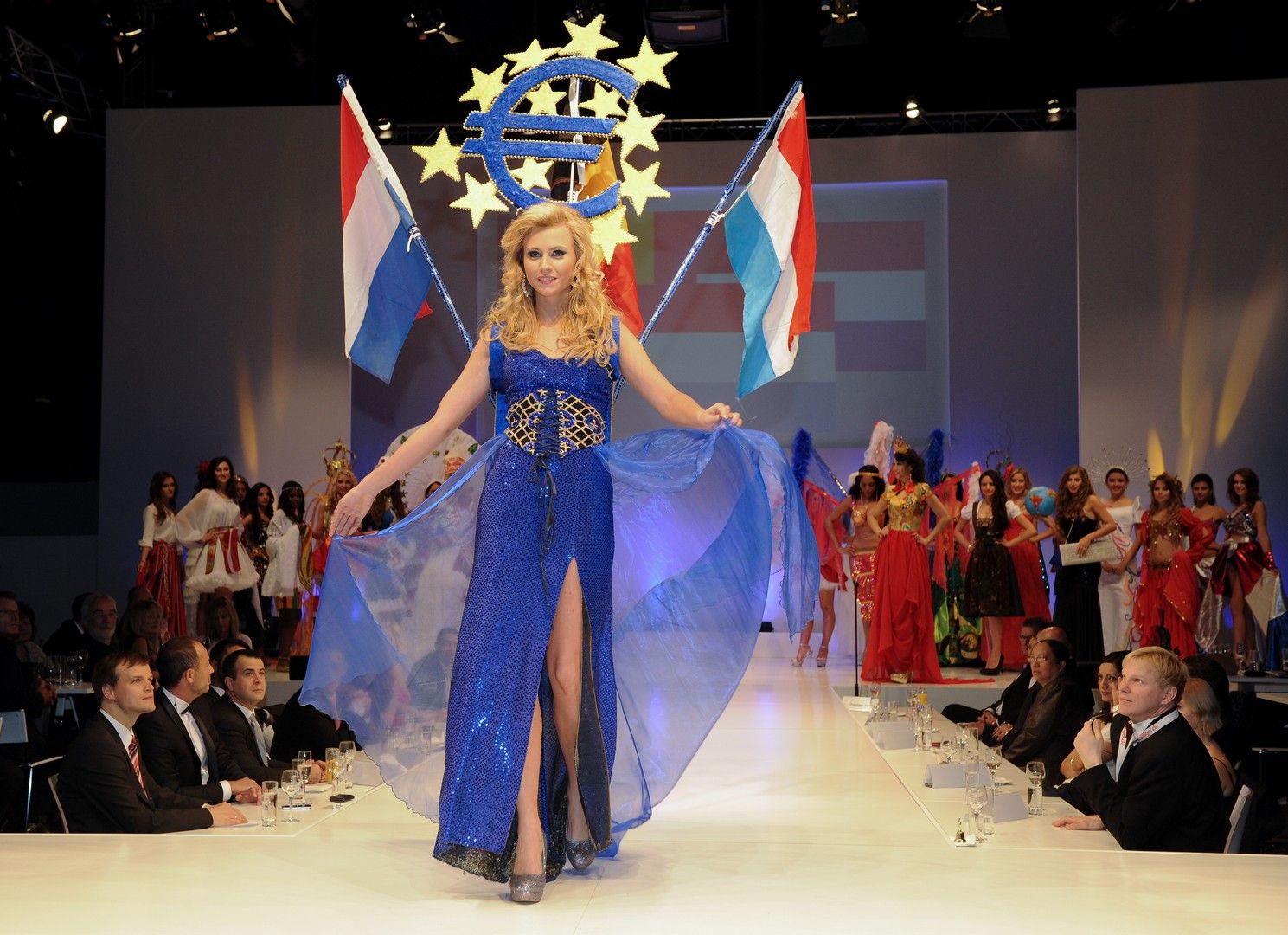 Finale of Queen Of The World beauty pageant at Audizentrum | Picture 135247