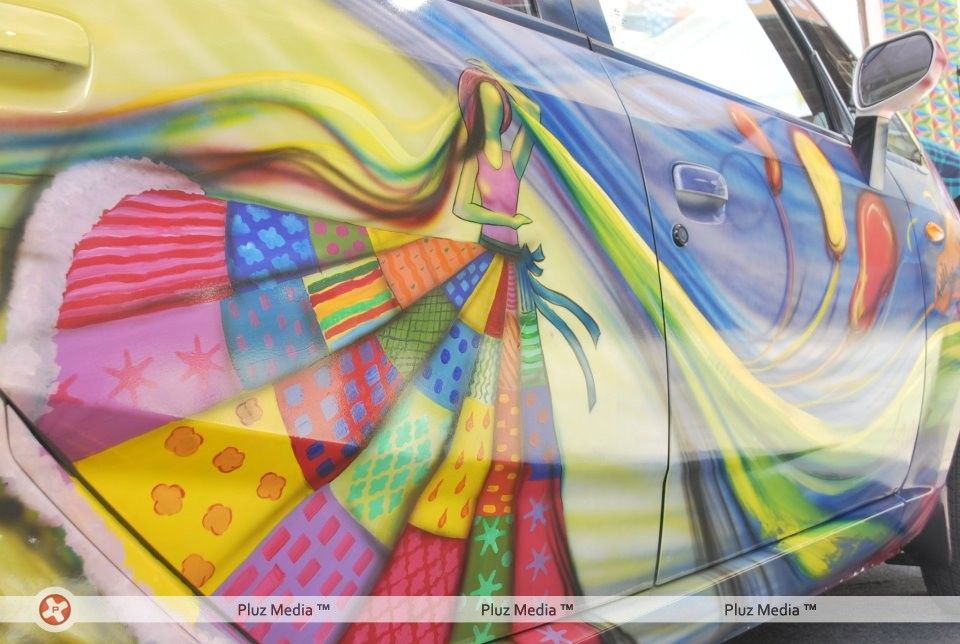 Ms. Sangeeta Babani painted the first Nano Art Car Photos | Picture 283677