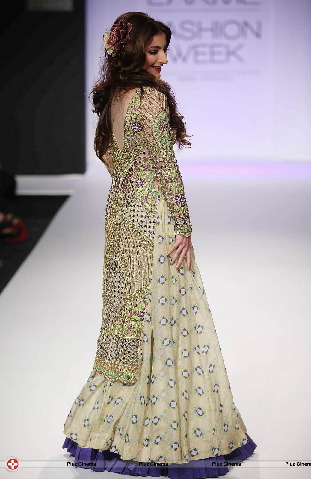 Soha Ali Khan - Lakme Fashion Week Winter/ Festive 2013: Day 3 Photos | Picture 549963