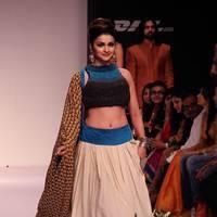 Prachi Desai - Lakme Fashion Week Winter/ Festive 2013: Day 6 Photos | Picture 552693