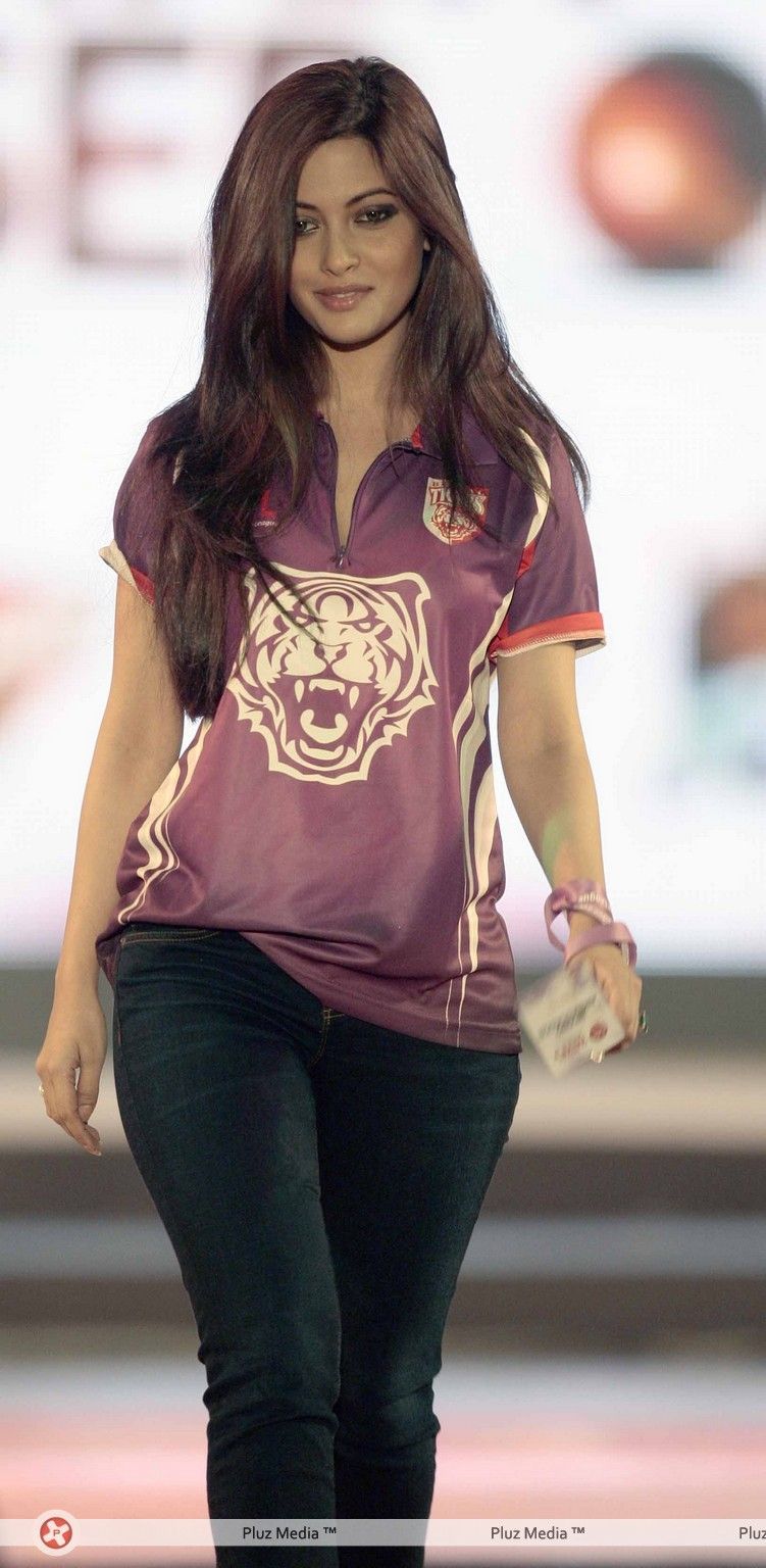 Riya Sen - CCL Teams at an Event in Hyderabad - Pictures | Picture 140926