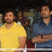 Vijay Antony and Prashanth at Sing the Season 2011 - Pictures | Picture 141590