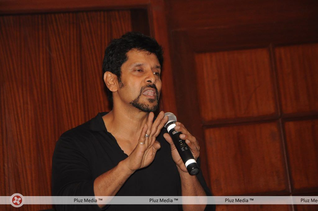 Vikram at Rajapattai Press Meet - Pictures | Picture 142371