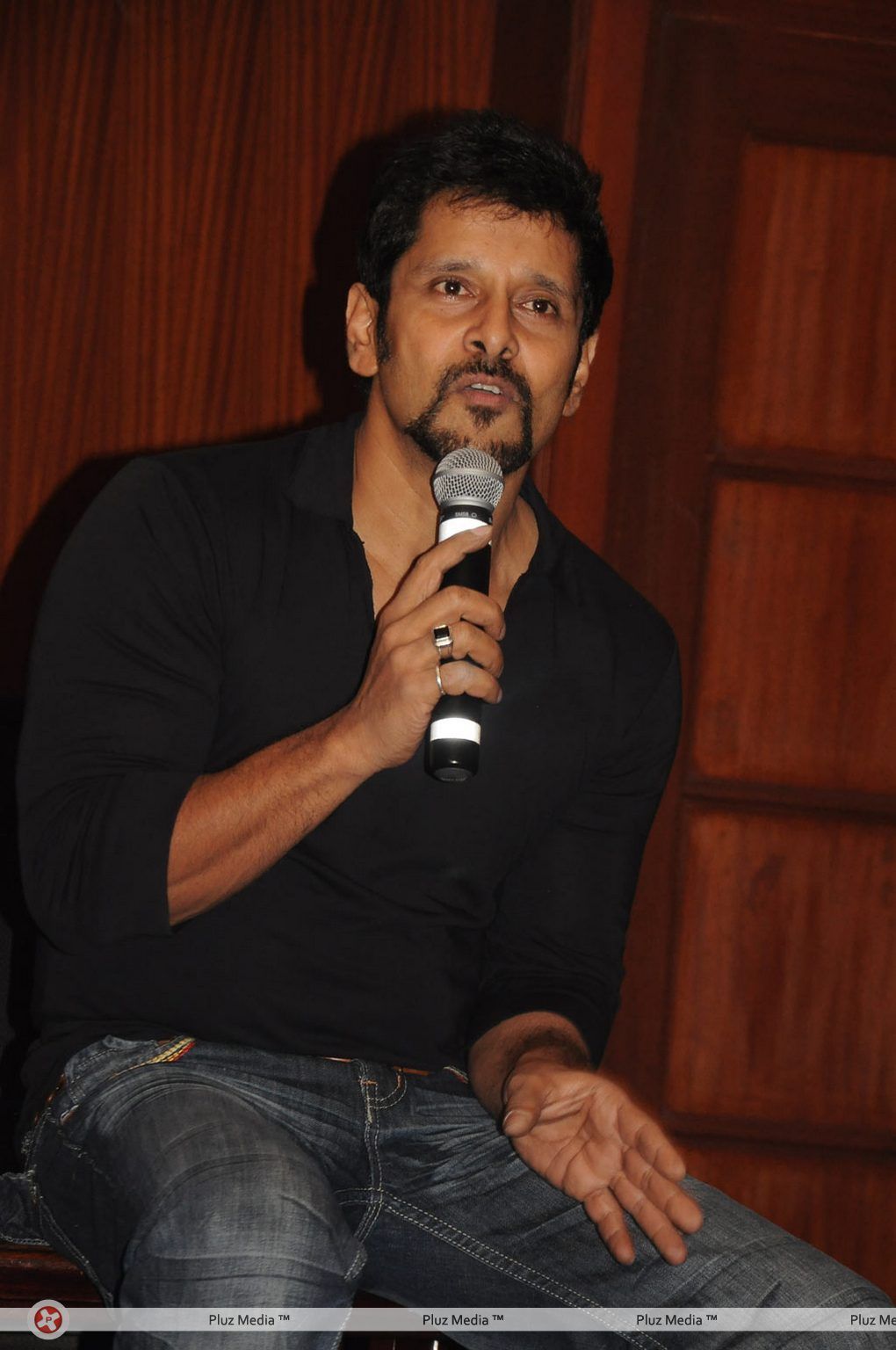 Vikram at Rajapattai Press Meet - Pictures | Picture 142377