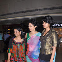 Gouthami with Daughter at Satya Paul Event - Pictures | Picture 190178