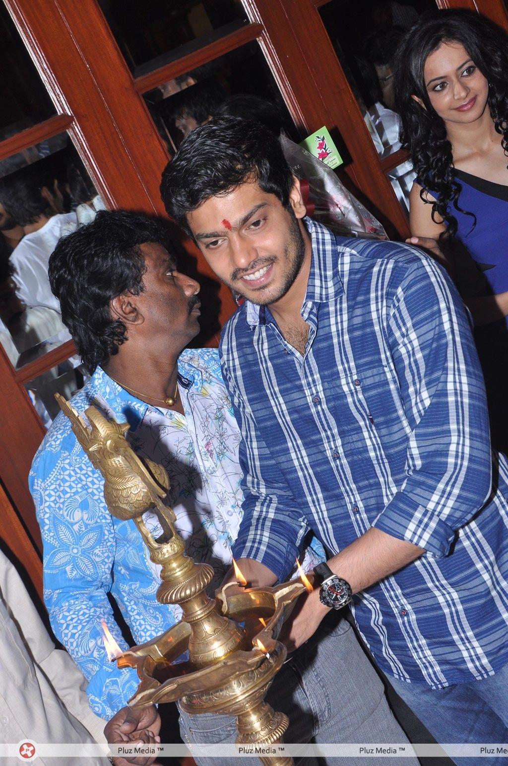 Arya at Puththagam Movie Opening - Pictures | Picture 192149
