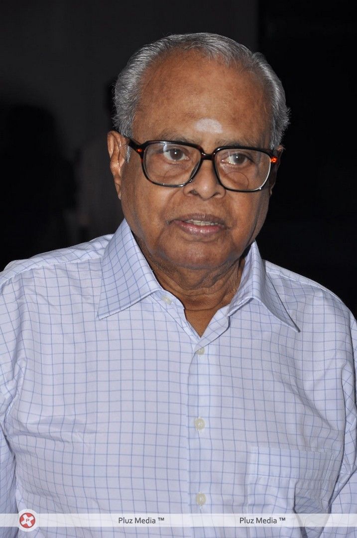 K. Balachander - V4 Entertainers Awards 2012 - Pictures | Picture 144542
