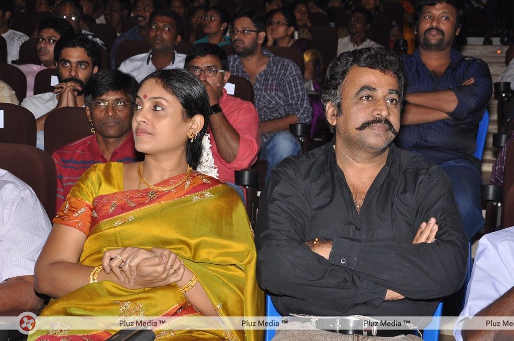 Saranya Ponvannan - V4 Entertainers Awards 2012 - Pictures | Picture 144617