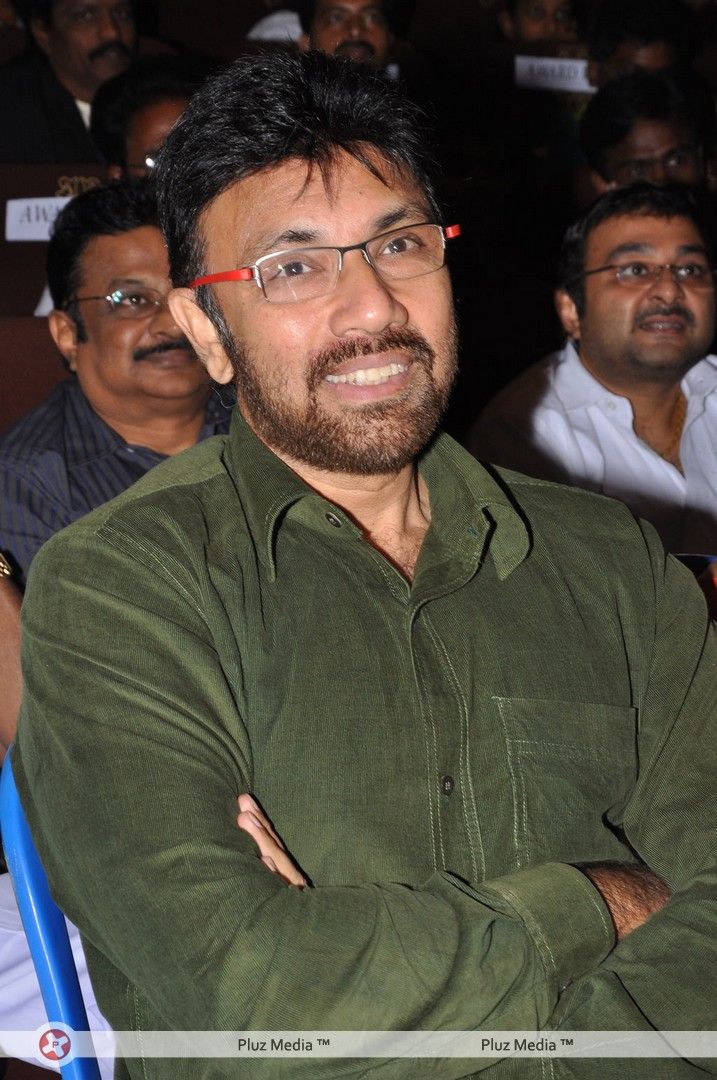 Sathyaraj - V4 Entertainers Awards 2012 - Pictures | Picture 144656
