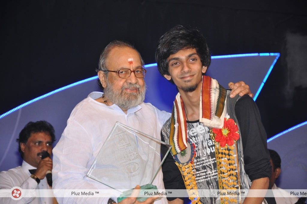 V4 Entertainers Awards 2012 - Pictures | Picture 144658