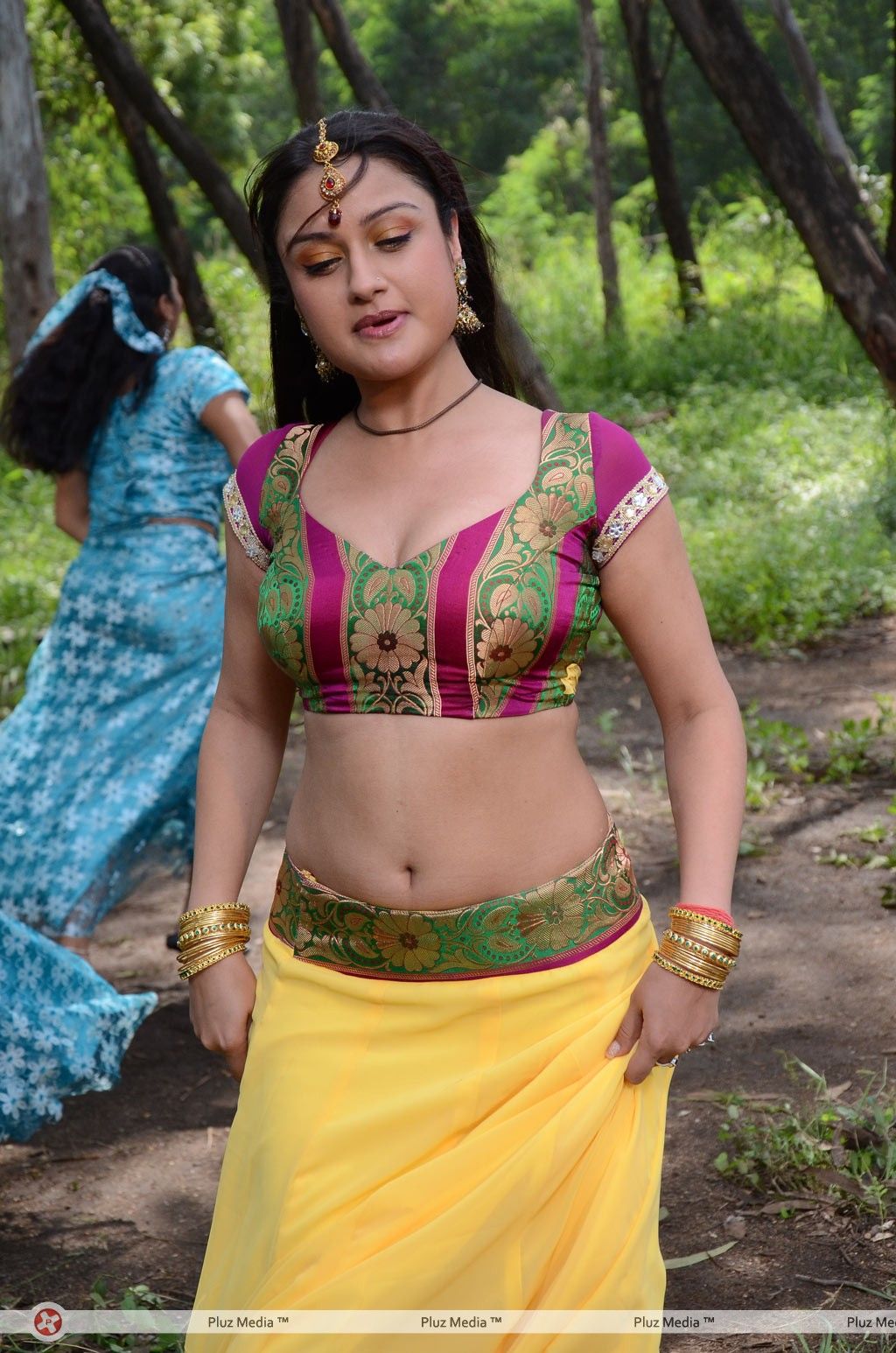 Sonia Agarwal - Oru Nadigayin Vakku Moolam Movie Stills | Picture 157456