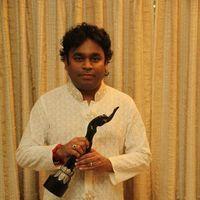 A. R. Rahman - A R Rahman gets 28th filmfare Award - Pictures | Picture 159354