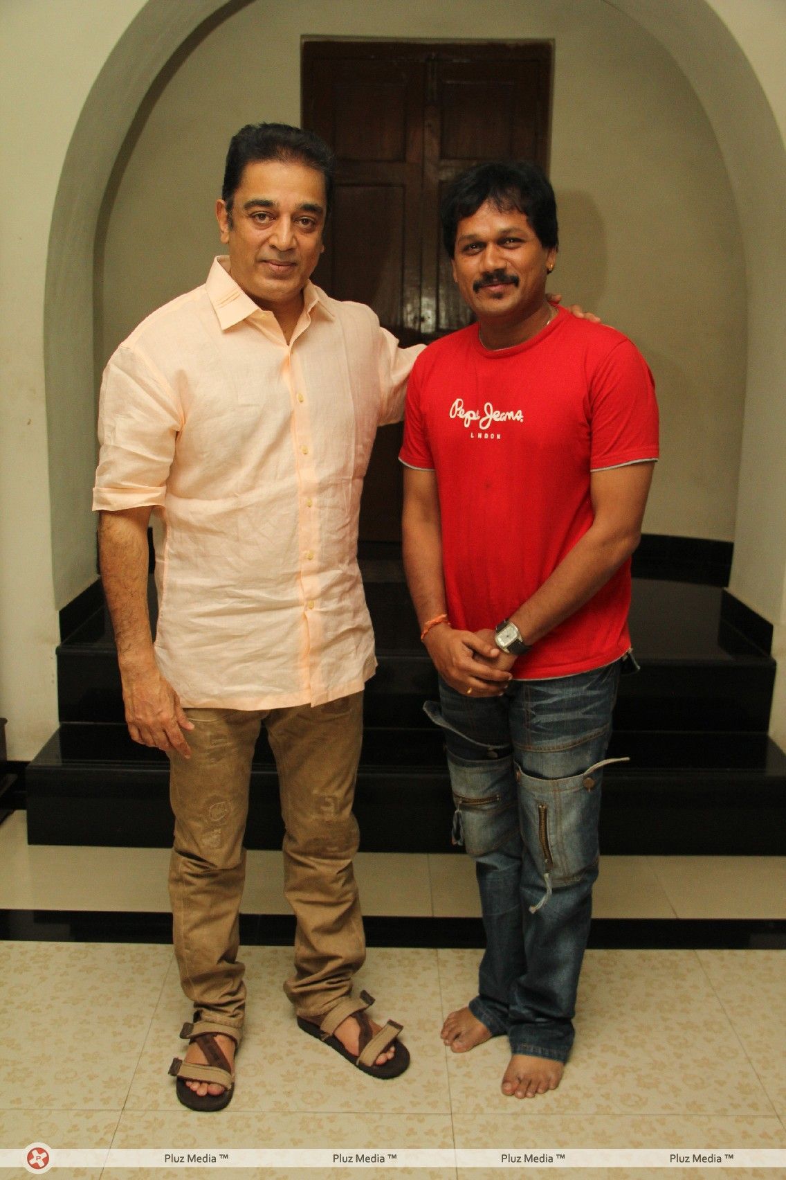 Kamal Haasan - Cinema Dance Masters Met Kamal Haasan at His Home Photos | Picture 235444