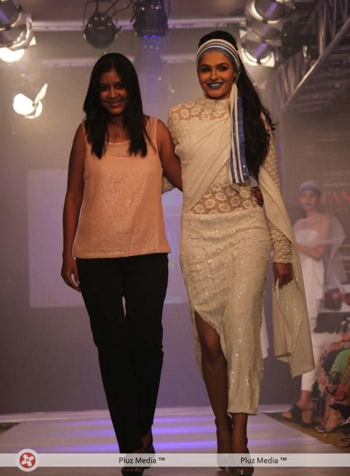 Andrea Jeremiah Ramp Walk Stills at CIFW 2012 | Picture 239642
