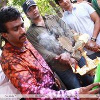 Endrendrum Punnagai Movie Launch Pooja Stills | Picture 219321