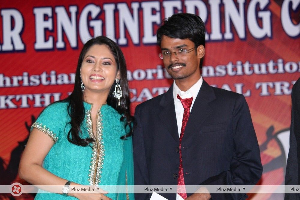 Pooja at annual day celebration of Panimalar Engineering College - Pictures | Picture 196089