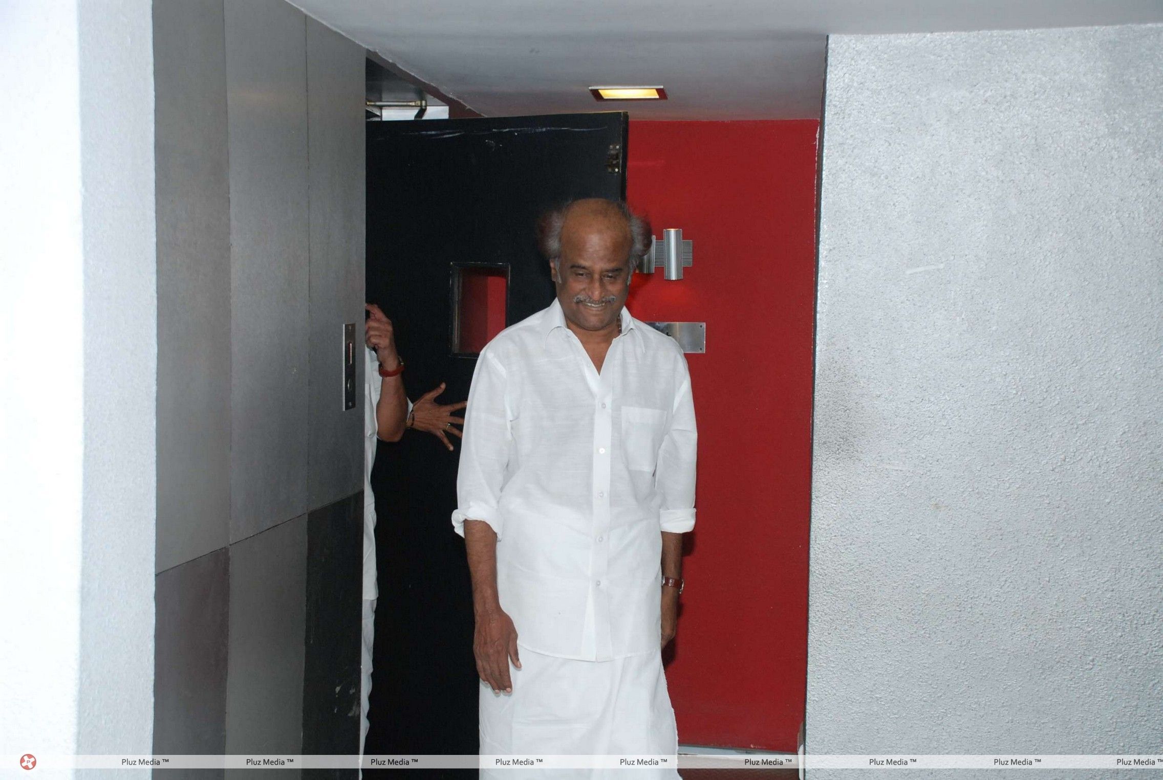 Rajini watches Special Show of Vazhalukku Enn 18/9 - Pictures | Picture 203302
