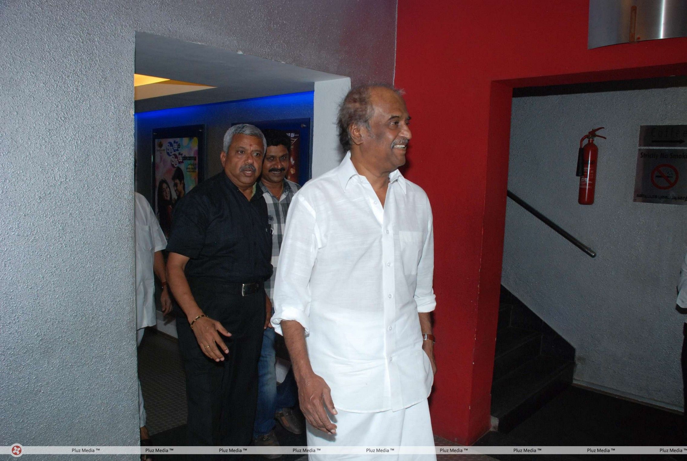 Rajini watches Special Show of Vazhalukku Enn 18/9 - Pictures | Picture 203304
