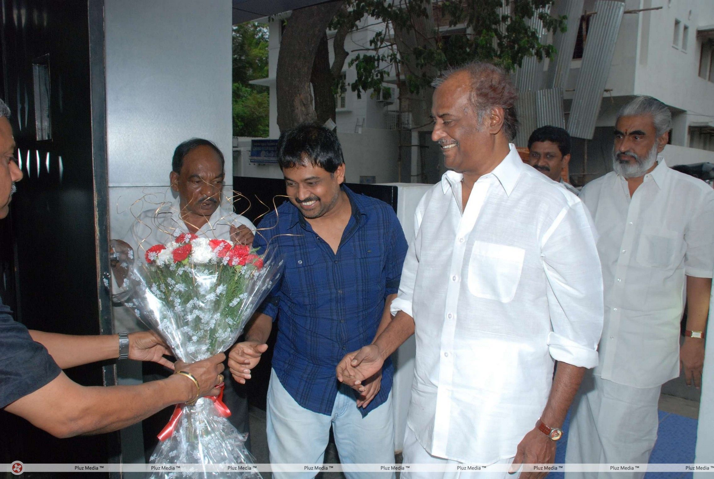 Rajini watches Special Show of Vazhalukku Enn 18/9 - Pictures | Picture 203309