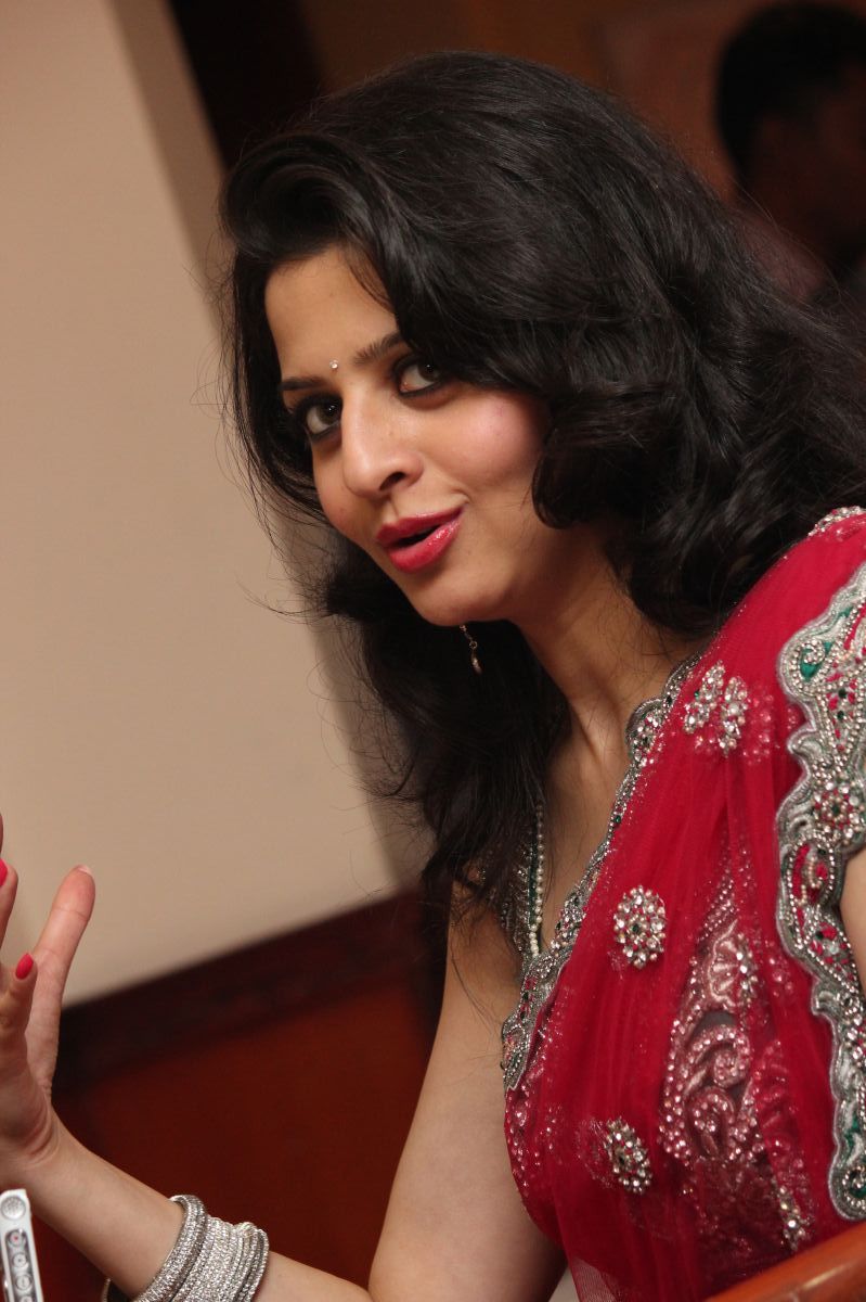 Vedhika Kumar - Paradesi Movie Press Meet Pictures | Picture 325685