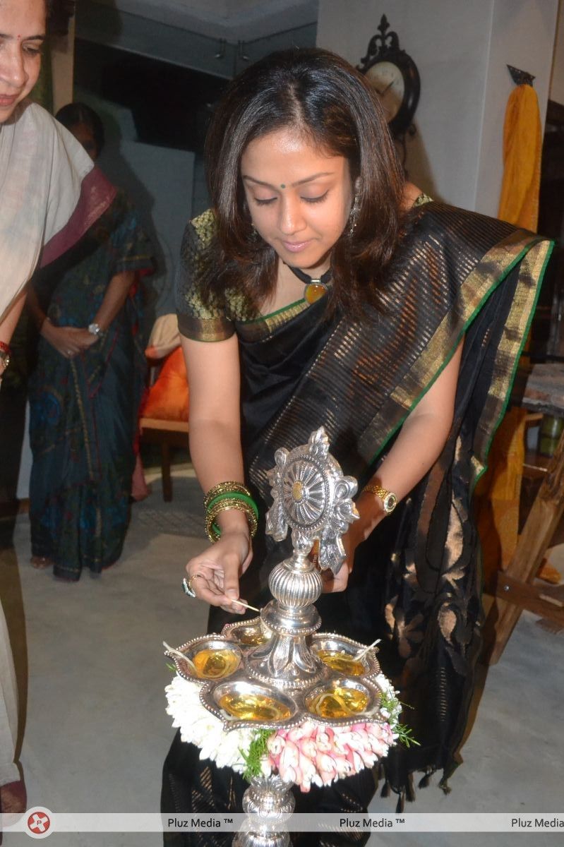 Jyothika launch lakshmi sarees pictures | Picture 294793