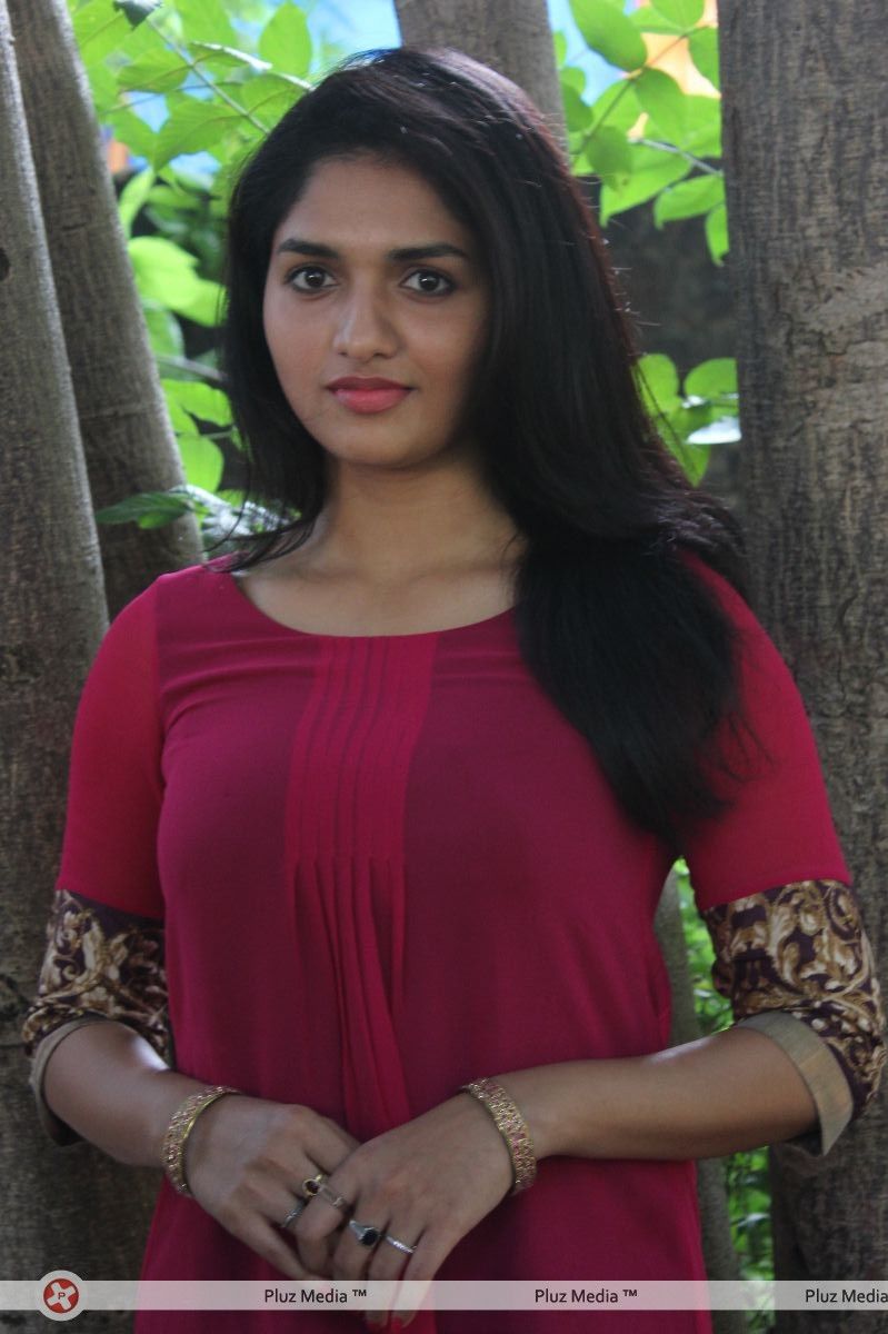 Sunaina - Neer Paravai Team Press Meet Photos | Picture 295266