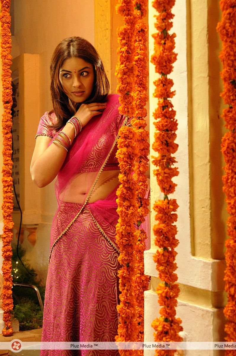 Richa Gangopadhyay Hot in Murattu Singam Movie Stills | Picture 302015