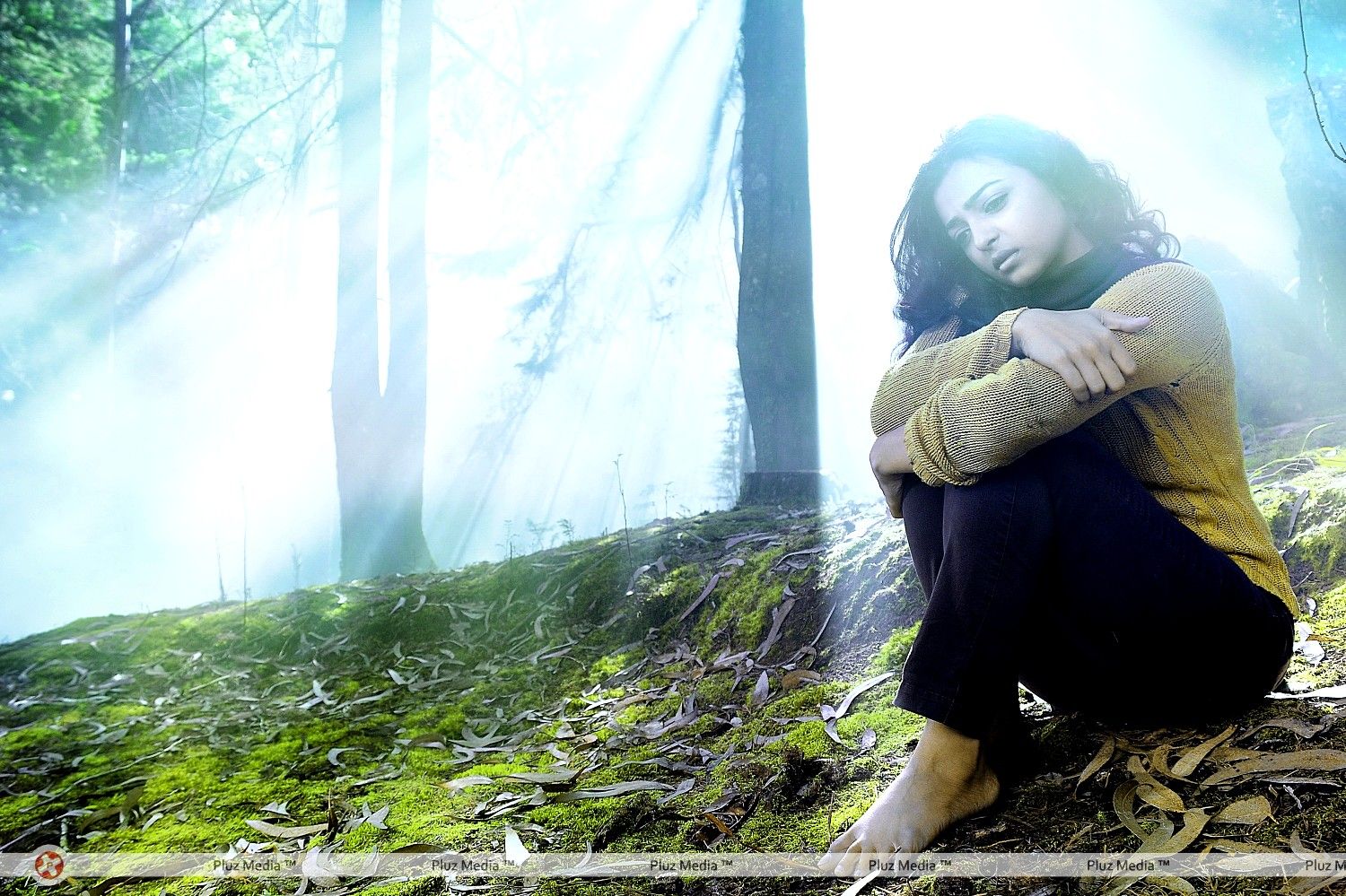 Radhika Apte - Vetri selvan Movie Hot Stills | Picture 301992
