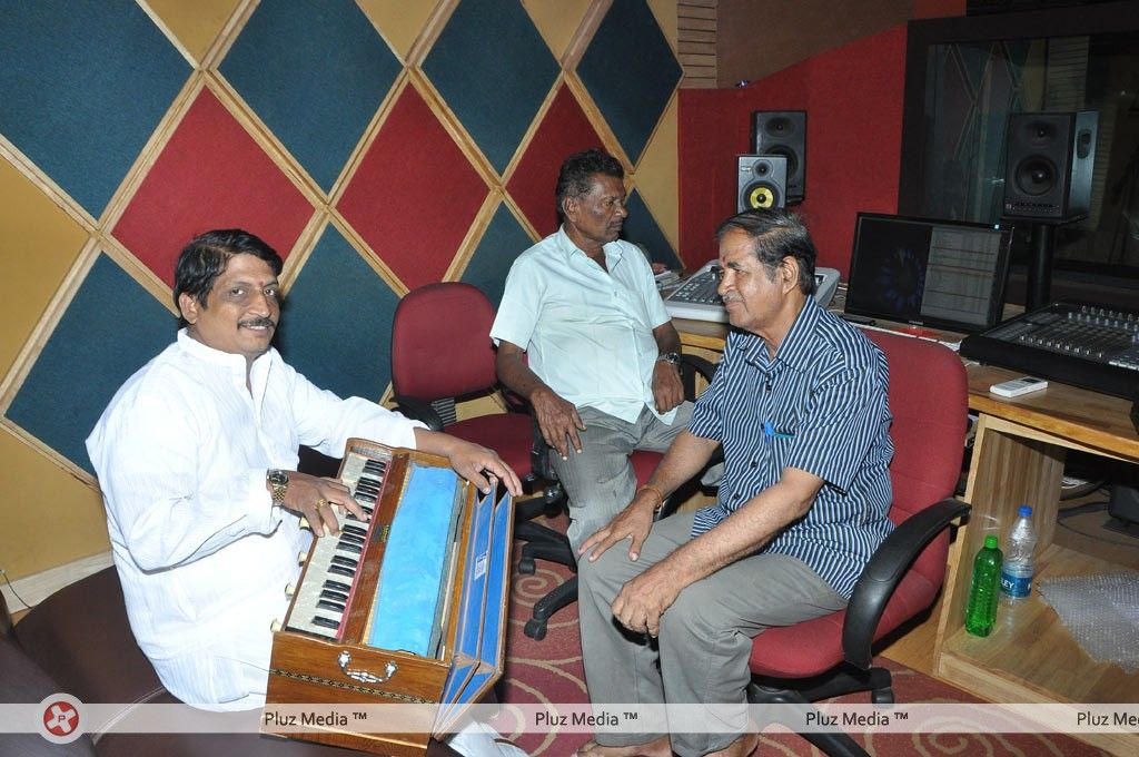 Nilavil Mazhai Movie Song Recording Pictures | Picture 270357