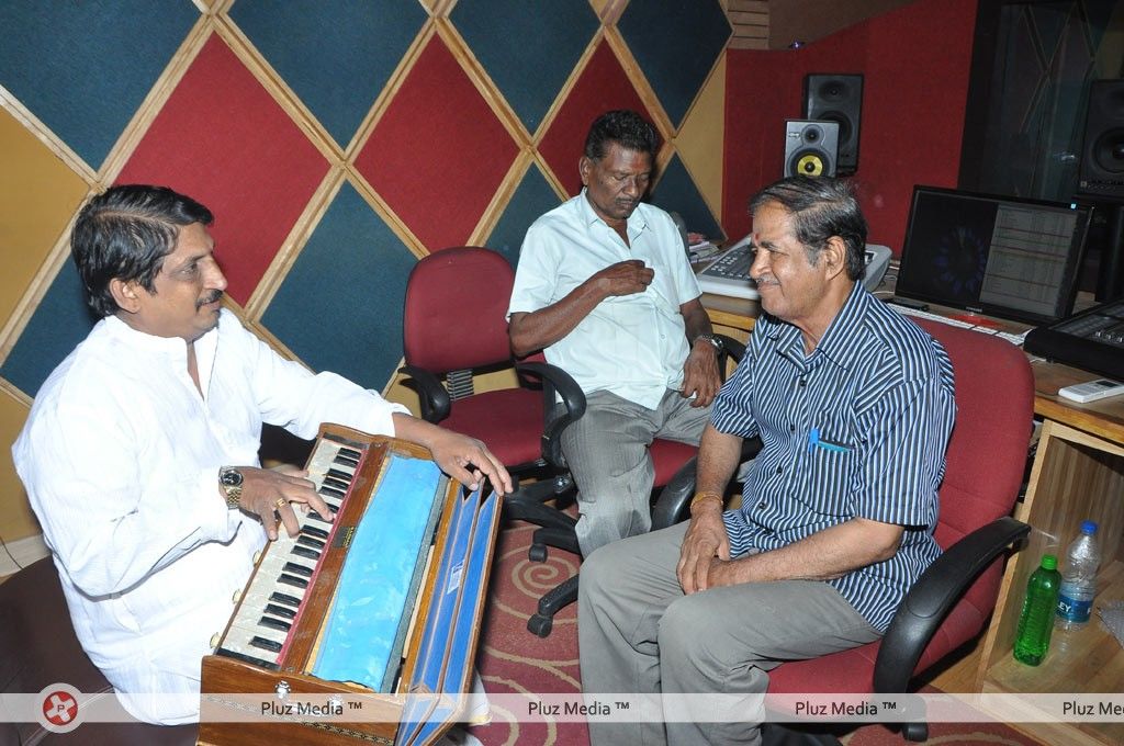 Nilavil Mazhai Movie Song Recording Pictures | Picture 270365