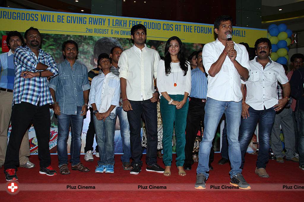 Ponmaalai Pozhudhu 1 Lakh Audio Cds Distribution by AR Murugadoss @ Forum Mall Photos | Picture 526572