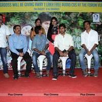 Ponmaalai Pozhudhu 1 Lakh Audio Cds Distribution by AR Murugadoss @ Forum Mall Photos | Picture 526533