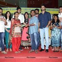 Ponmaalai Pozhudhu 1 Lakh Audio Cds Distribution by AR Murugadoss @ Forum Mall Photos | Picture 526554