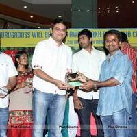 Ponmaalai Pozhudhu 1 Lakh Audio Cds Distribution by AR Murugadoss @ Forum Mall Photos | Picture 526581