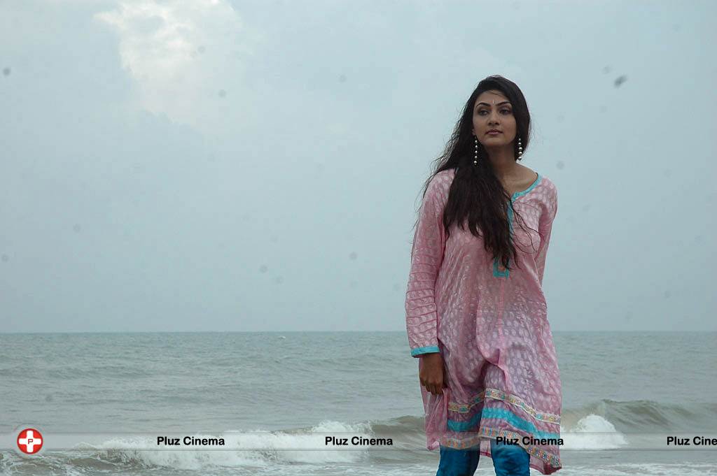 Neelam Upadhyay - Unnodu Oru Naal Movie Hot Stills | Picture 535762