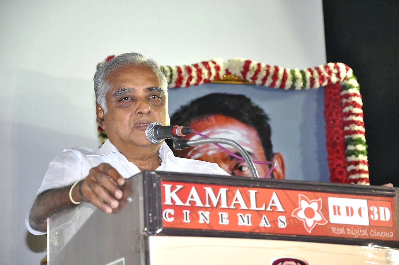 Kamala Theatre Owner V N Chidambaram Anjali Stills | Picture 358459