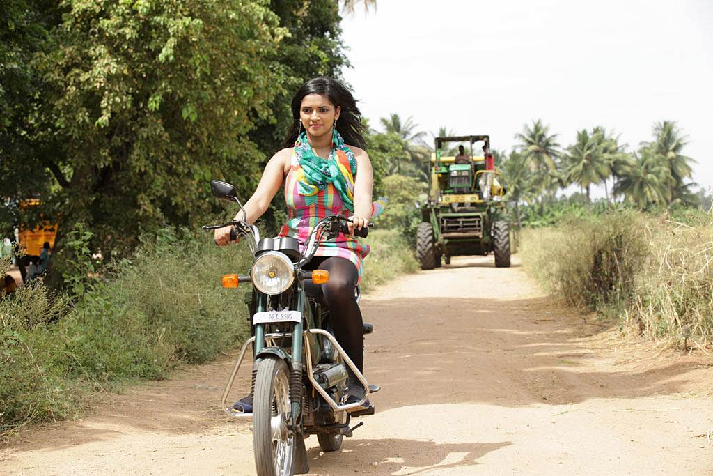 Sonna Puriyadhu Movie Stills | Picture 513687