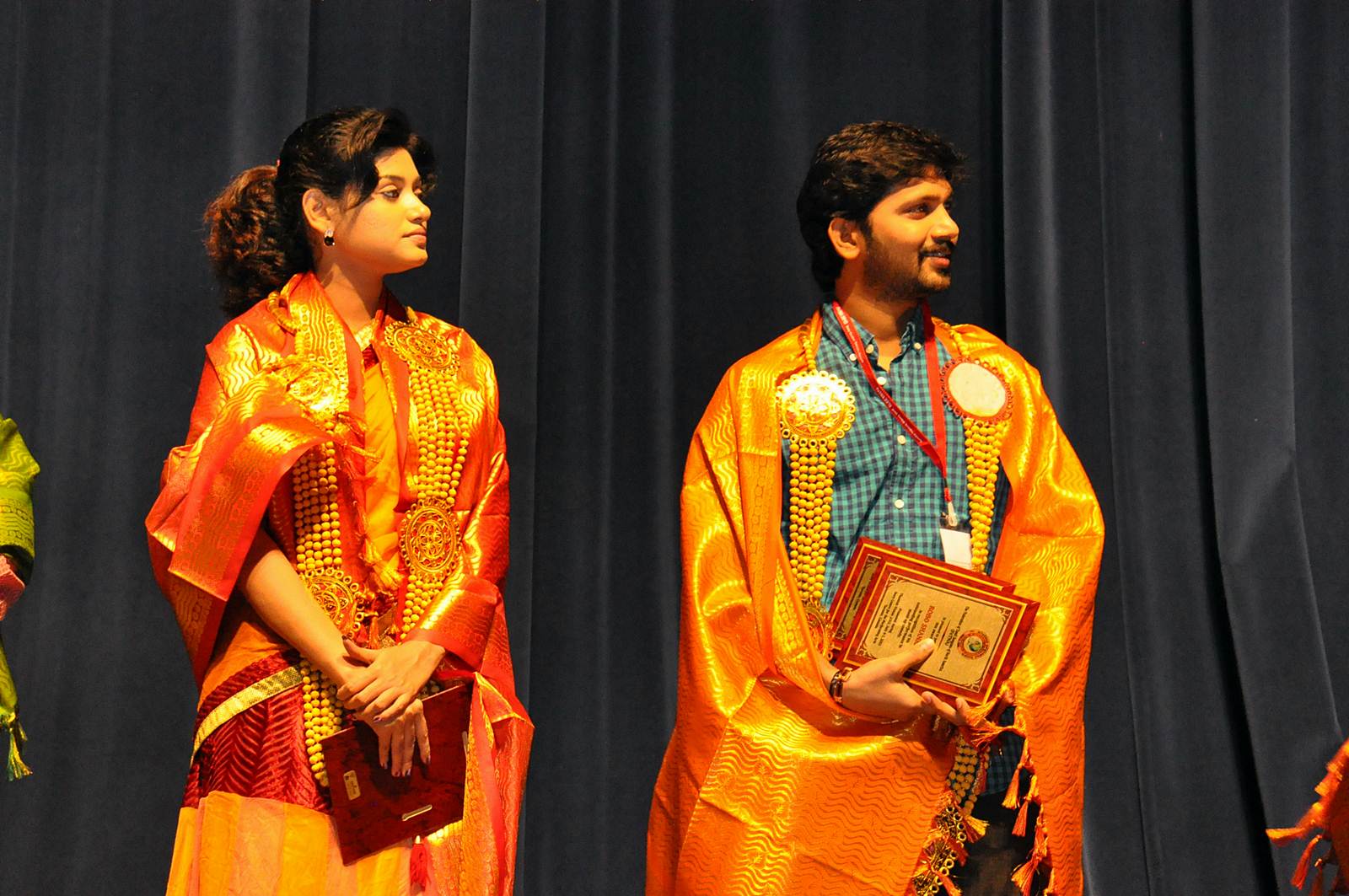 Samuthirakani, Abi, Oviya and Roba Shankar received FETNA 2013 Awards Photos | Picture 515310