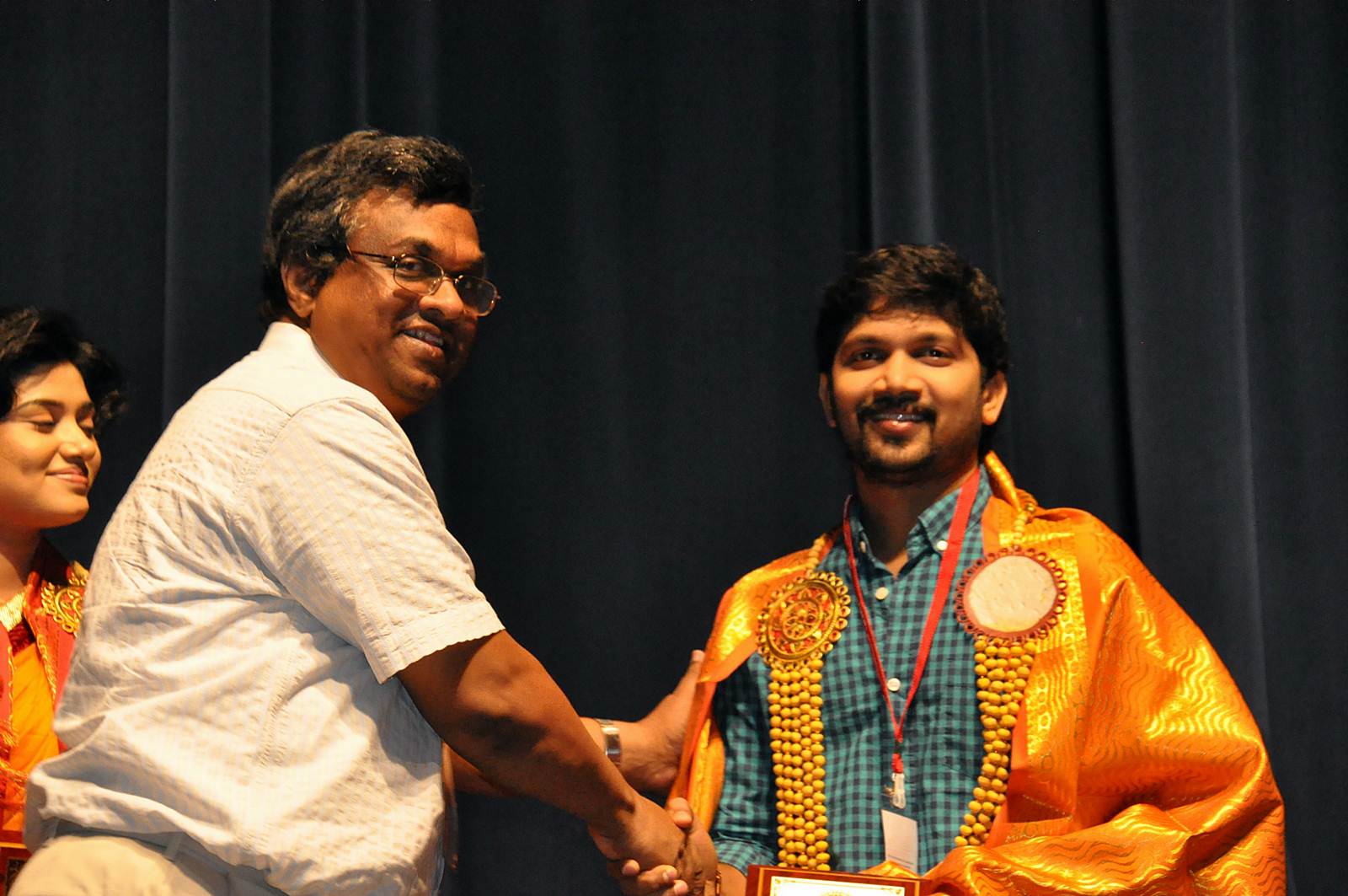 Samuthirakani, Abi, Oviya and Roba Shankar received FETNA 2013 Awards Photos | Picture 515315