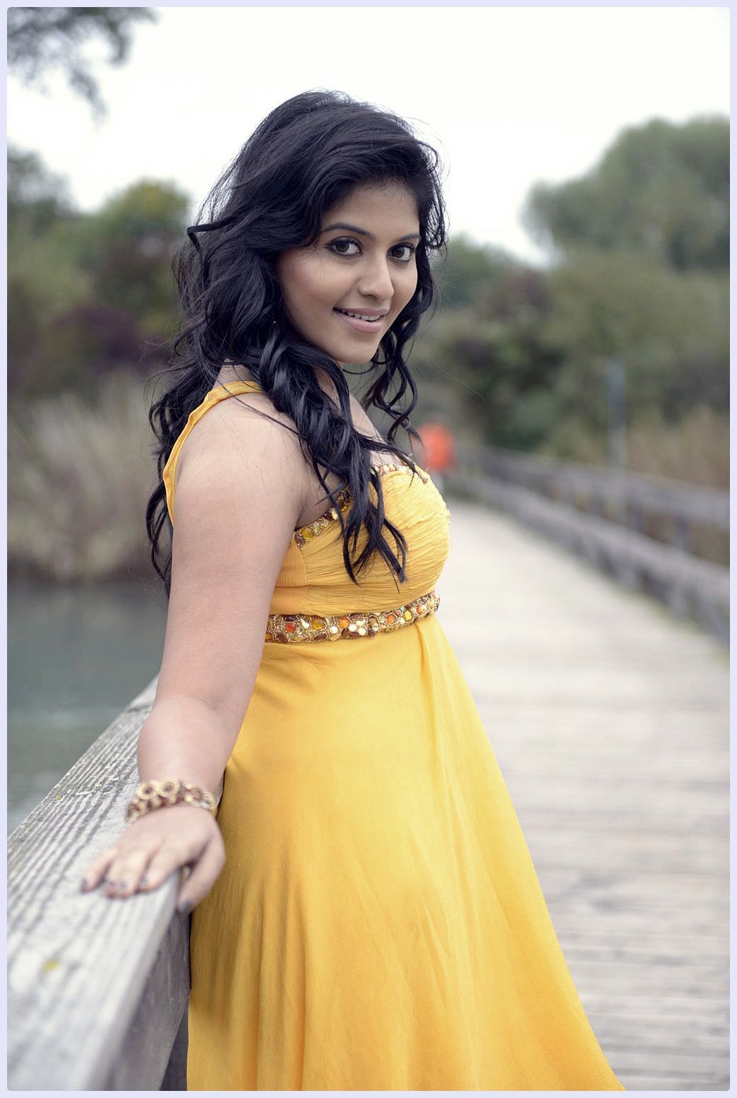 Anjali (Actress) - Settai Movie Hot Stills | Picture 419739