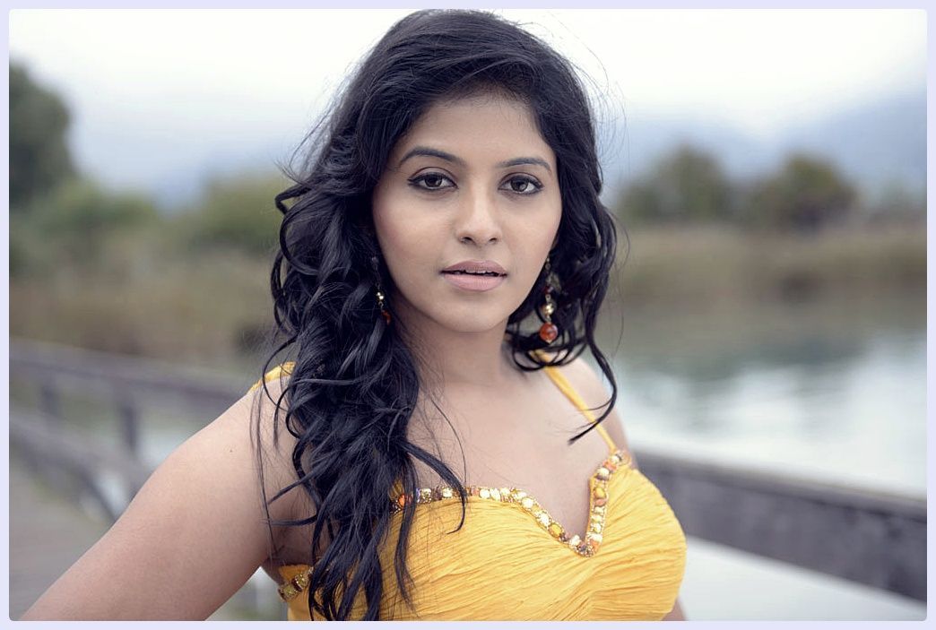 Anjali (Actress) - Settai Movie Hot Stills | Picture 419772