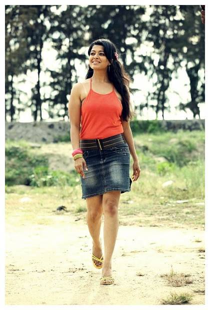 Kavita Srinivas - Kavitha Srinivas Hot in Adiyum Andamum Movie Stills | Picture 451470