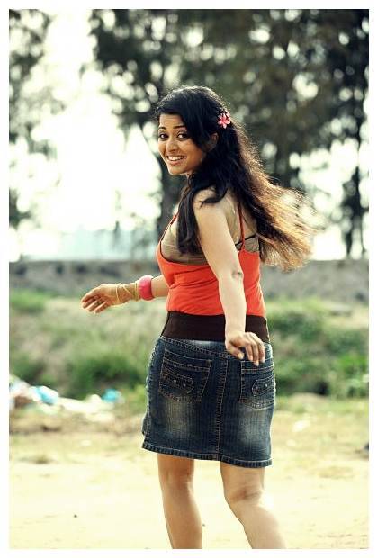 Kavita Srinivas - Kavitha Srinivas Hot in Adiyum Andamum Movie Stills | Picture 451504