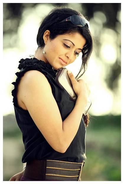 Kavita Srinivas - Kavitha Srinivas Hot in Adiyum Andamum Movie Stills | Picture 451506