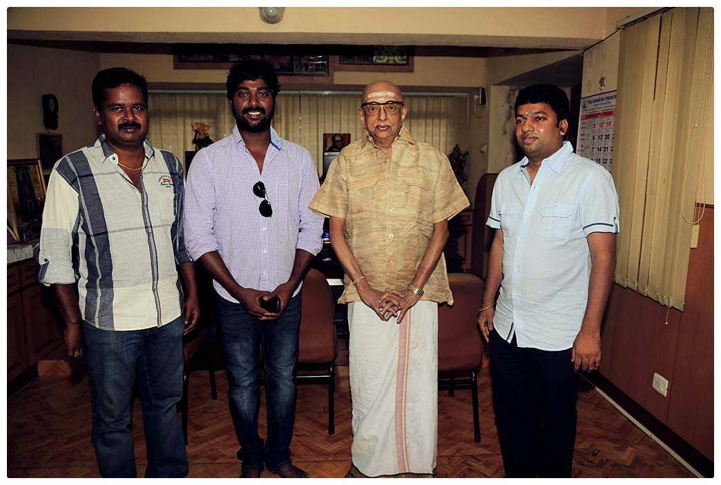 Om Shanti Om Movie Team Meets Actor Cho Ramaswamy Photos | Picture 466532