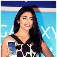 Shriya Saran - Shriya Saran Launches Samsung Galaxy Smart Phone Photos | Picture 467745